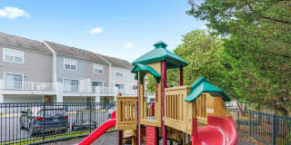 The Townes at Herndon Center Gallery 38