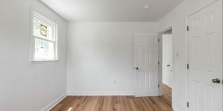 1806 Sussex Street Gallery 38