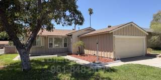 3552 N Alameda Ave Gallery 1