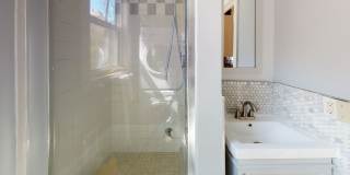 Charming Coolidge Corner Apt w Heat and Hot Water Inc.  Pro Managed Gallery 5