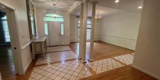 205 Berry Hill Gallery 4