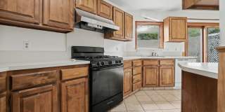 Charming 2 Bedroom Pacific Grove Home with Ocean Views Gallery 12