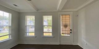 116 Whitaker Way N Gallery 2