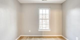 25242 DUNVEGAN Square Gallery 23