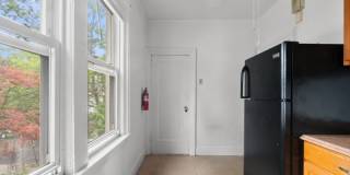281 19Th Ave, 2nd flr Gallery 13