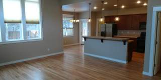 SW Bend - 3 Bed 2.5 Bath -Fenced-Corner lot-Amenities Gallery 3