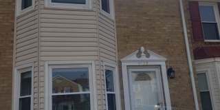 Newly remodelled 3 bedroom 2.5 bath townhouse Gallery 1