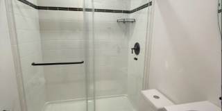 Adorable 3 Bedroom, 2 Bathroom Home with Garage & Off-Street Parking Gallery 12