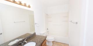 MOVE IN SPECIAL! $750 off first month rent! 2BR/1.5BA Condo! 2 parking spaces Gallery 37