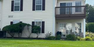 This 3BR/2BA condo in Walnut Bank Farms Gallery 1