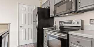 212 W 10th Street Gallery 8