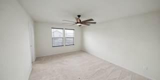 Open-Concept 3BR + Game Room Near Fort Sam & Randolph - Realtor Commission: $500 Gallery 24