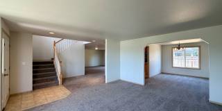 Spacious 4 Bedroom, 2.5 Bath w/3 Car Garage! Spacious 4 Bedroom, 2.5 Bath w/3 Car Garage! Gallery 5