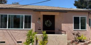 Cozy Two Bedroom Duplex w/ Hardwood Floors! Lovely Kitchen! Lots of Natural Light! Gallery 8