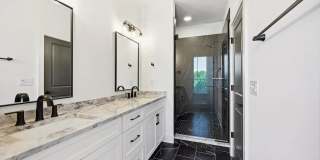 526 Riverfront Ln Gallery 29