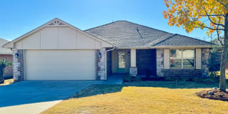 9312 Pear Street Gallery 1