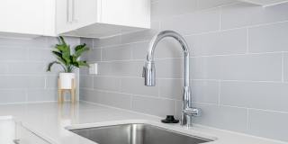 Jade at North Hyde Park Gallery 34