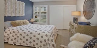 Bayside at Coronado Gallery 7