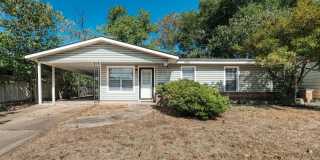 Cute 3/1 with carport! Cute 3/1 with carport! Gallery 1