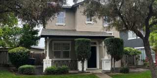 Beautiful and spacious 4 bedroom/ 2.5 bathroom home Gallery 1