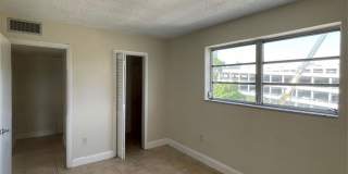 2500 Southwest 6th Street Gallery 8