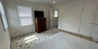 34 Suburban Avenue Gallery 24