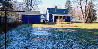 Updated Home in Mounds View 3BD 2Bath W/HUGE Backyard!! Gallery 24