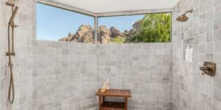 Stunning 7BR House in Camelback Canyon Gallery 49
