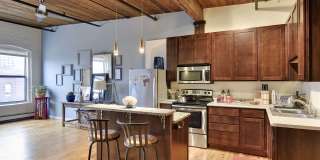 Lee Lofts Gallery 17