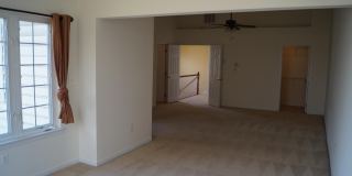 25575 AMERICA Square Gallery 64