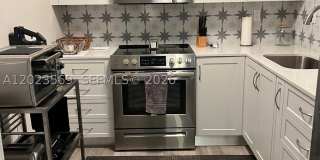 1400 Saint Charles Pl Gallery 4