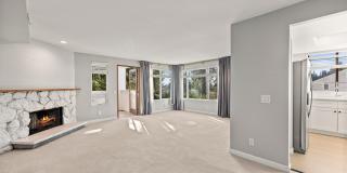 Amazing 2bed/1.5bath Condo Unit with Private Balcony in Meridian Park! Gallery 11
