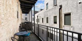 6-10 S STRAWBERRY Street Gallery 19