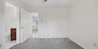 9563 15th Bay St Gallery 19