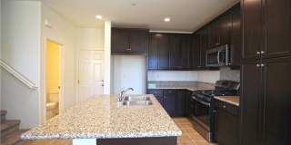 710 Banyan Way Gallery 4