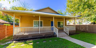 Captivating 3 Bedroom, 2 Bathroom, One-Story Retreat near Downtown ATX!!! Captivating 3 Bedroom, 2 Bathroom, One-Story Retreat near Downtown ATX!!! Gallery 1