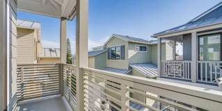 710 E Avenue Gallery 47