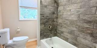 NOW SHOWING: 2 Bedroom / 1 Bath Duplex located at 1132 N Oxford St. in Indianapolis, IN Gallery 18