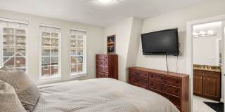 U St Penthouse Gallery 18
