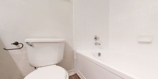 9th St Apartment Gallery 22