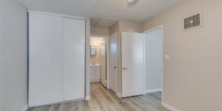 5806 Dodd Street Gallery 25