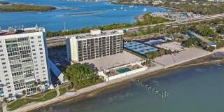 7100 SUNSHINE SKYWAY LANE S Gallery 31
