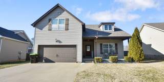 Pet Friendly Three Bedroom with Bonus! Gallery 1