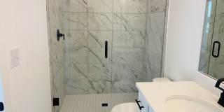 LIKE NEW IN PARK VUE! Townhome located across from Westside Park in Atlanta! MUST SEE! Gallery 30