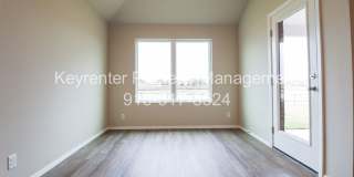 New Construction with Pond View! 4 Bed 2 Bath Broken Arrow Gallery 22