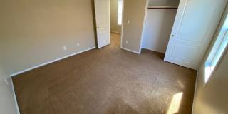 Wonderful 3 bed/2.5 bath home located in Summerlin Gallery 13