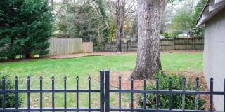 Charming 3 Bedroom, 2 Bath Home in Prime Greenville Location! Gallery 38