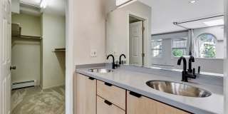 Spacious and bright condo located in a quiet area that boasts the perfect combination of style and comfort. Gallery 24