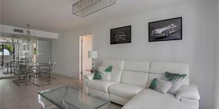 1621 Collins Ave Gallery 2