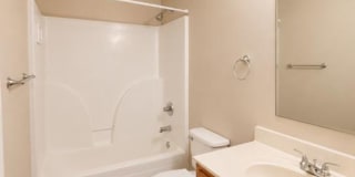 $1250 - 3 Bedroom 1.5 Bath Ranch Home Gallery 13